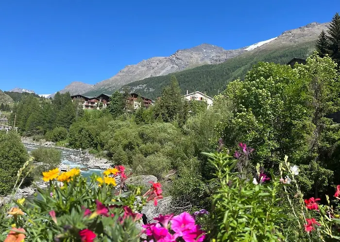 Appartement Ensoleille Lanslevillard Station Val Cenis Vanoise